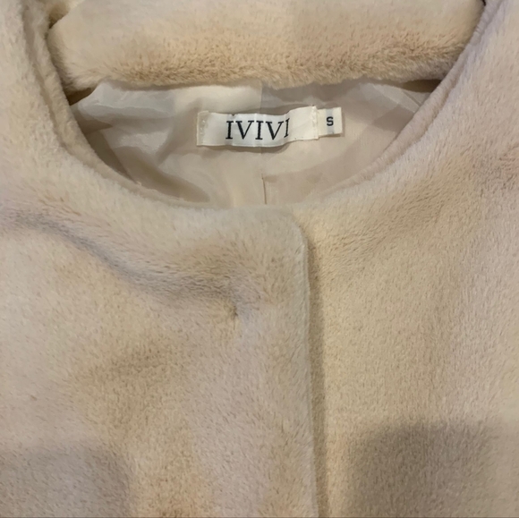 IVIVI Faux Fur 100% Polyester Size: S - Picture 3 of 7